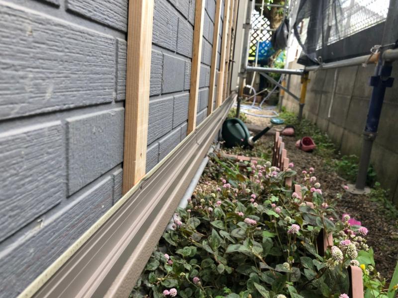 茅ヶ崎市i様邸 外壁カバー工法 金属サイディング施工の様子をお伝えします ガイソー平塚店 住まいの外装リフォーム専門店